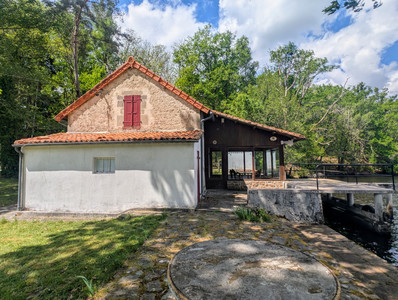 French property for sale in La Chapelle-Montbrandeix, Haute-Vienne - €371,000 - photo 4