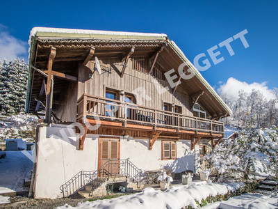 Ski property for sale in Samoens - €1,350,000 - photo 0