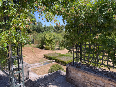 French property for sale in Brion, Vienne - €499,999 - photo 3