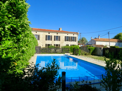 Maison à vendre à Saint-Savinien, Charente-Maritime, Poitou-Charentes, avec Leggett Immobilier
