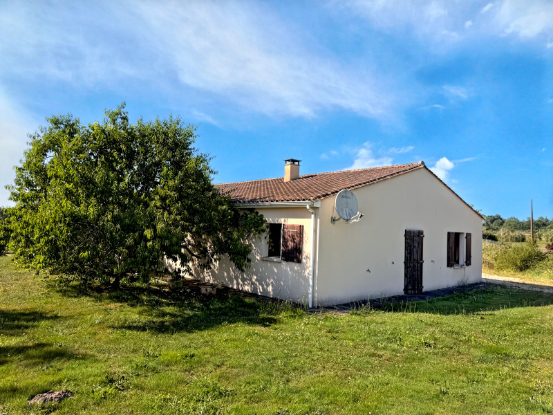 Propriété à vendre à Oriolles, Charente - 240 750 €