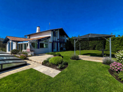 house for sale in Landes