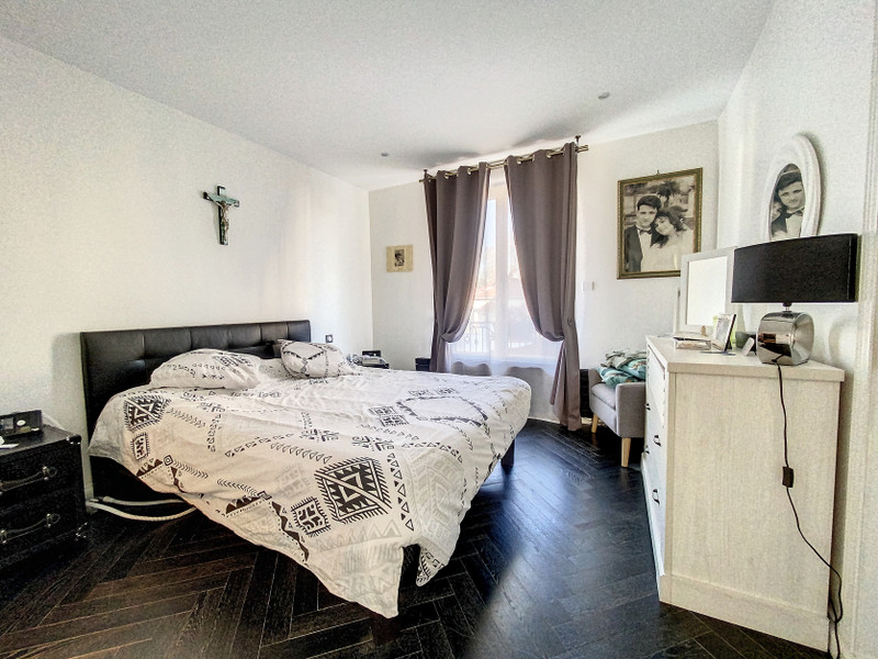 French property for sale in Chennevières-sur-Marne, Val-de-Marne - €650,000 - photo 6