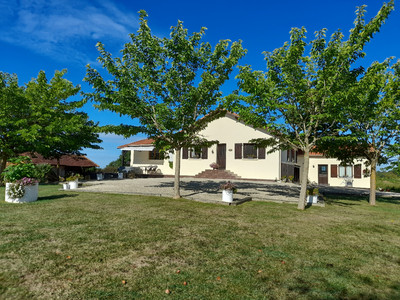 Maison à vendre à Avéron-Bergelle, Gers, Midi-Pyrénées, avec Leggett Immobilier