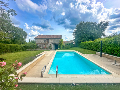 French property for sale in Beauvais-sur-Matha, Charente-Maritime - €299,600 - photo 1