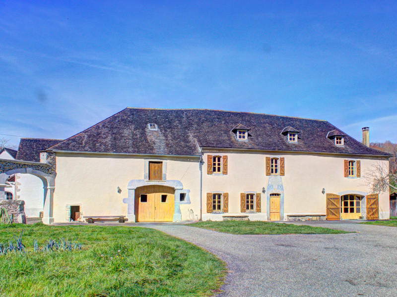 Maison à vendre à Oloron-Sainte-Marie, Pyrénées-Atlantiques - 790 000 € - photo 1