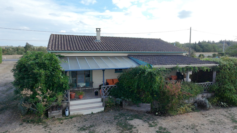 French property for sale in Abjat-sur-Bandiat, Dordogne - €149,999 - photo 2