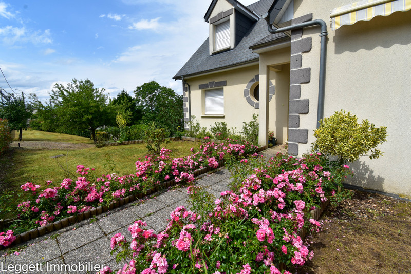 French property for sale in Ussel, Corrèze - &#8364;239,500 - photo 2