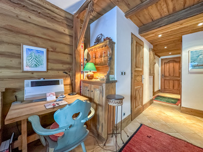 Furnished 1 bedroom, ski in ski out apartment  on the piste in Courchevel 1850 with garage, cave, ski locker