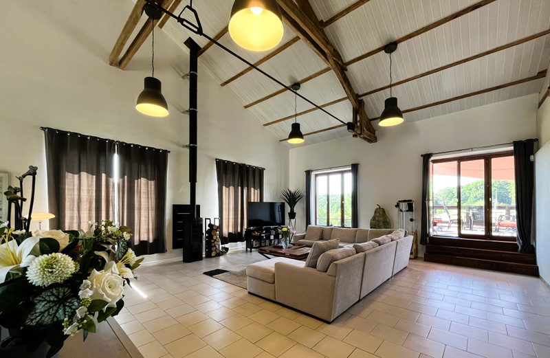 French property for sale in Lessac, Charente - €439,400 - photo 2