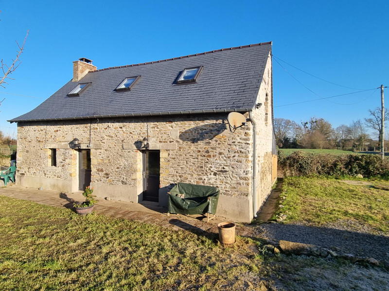 French property for sale in Cuillé, Mayenne - photo 2