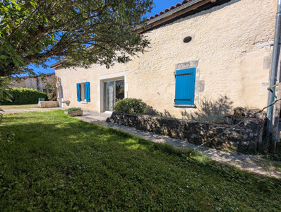 Maison à vendre à Condéon, Charente, Poitou-Charentes, avec Leggett Immobilier