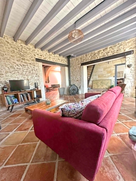 French property for sale in Saint-Yzans-de-Médoc, Gironde - €318,000 - photo 3