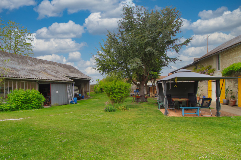 House for sale in Saires Vienne Beautiful renovated stone farmhouse