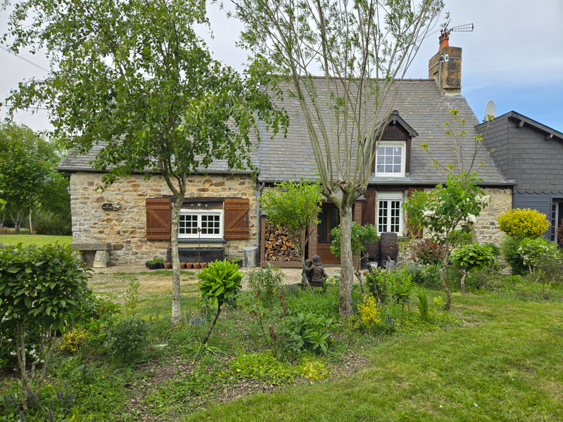 Propriété à vendre à Lonlay-l'Abbaye, Orne - 224 700 €