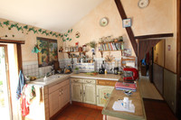 Maison à vendre à Saint-Pierre-de-Maillé, Vienne - 287.500 € - photo 6