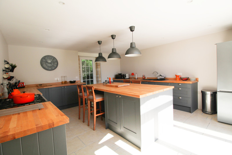 French property for sale in Chives, Charente-Maritime - €167,400 - photo 7