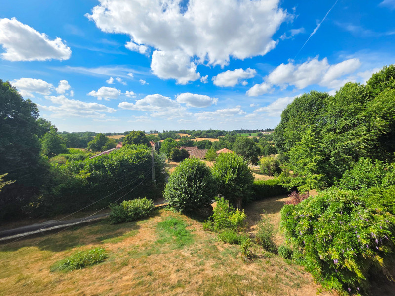 French property for sale in Brigueuil, Charente - €598,000 - photo 9