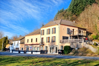 Maison à vendre à Le Mayet-de-Montagne, Allier, Auvergne, avec Leggett Immobilier