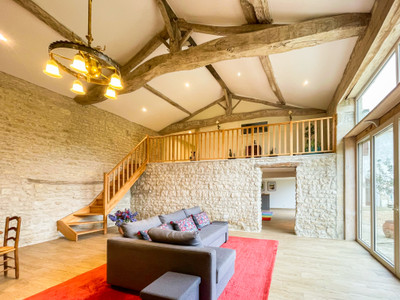 French property for sale in Saint-Martin-de-Juillers, Charente-Maritime - €590,000 - photo 5