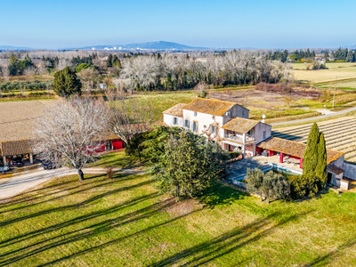 CADEROUSSE, PROVENCE, Charming Spacious Restored MAS, 365 m2, 6 bedrooms, pool, 1,2 ha land, tennis, garage

