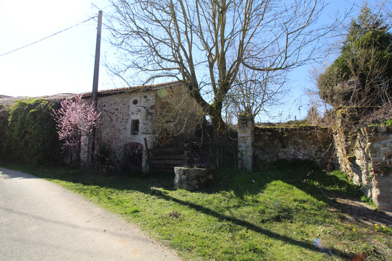 French property for sale in Les Salles-Lavauguyon, Haute-Vienne - €77,000 - photo 8
