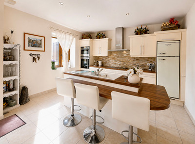 French property for sale in Sarlat-la-Canéda, Dordogne - €630,000 - photo 4