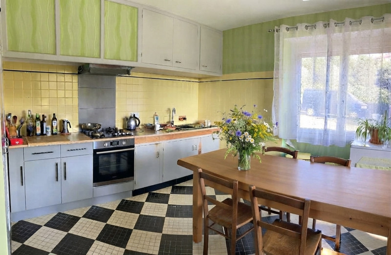 French property for sale in Douelle, Lot - €199,000 - photo 4