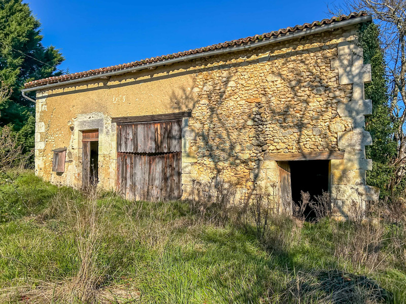 Grange à vendre à Saint-Léon-sur-l'Isle, Dordogne - 25.000 € - photo 1