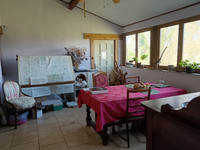 Maison à vendre à Pleuville, Charente - 251.450 € - photo 5