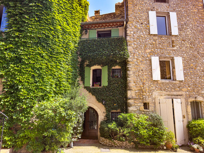 French property for sale in Vinsobres, Drôme - €399,000 - photo 1