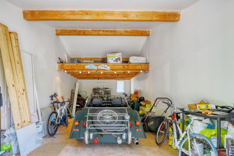 French property for sale in Saint-Saturnin-lès-Apt, Vaucluse - €766,000 - photo 8