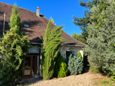 Maison à vendre à Saint-Priest-les-Fougères, Dordogne, Aquitaine, avec Leggett Immobilier