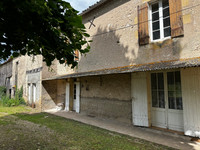 Propriété à vendre à Pineuilh, Gironde - 149 500 € - photo n°1