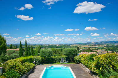 Maison à vendre à Mas-Saintes-Puelles, Aude, Languedoc-Roussillon, avec Leggett Immobilier