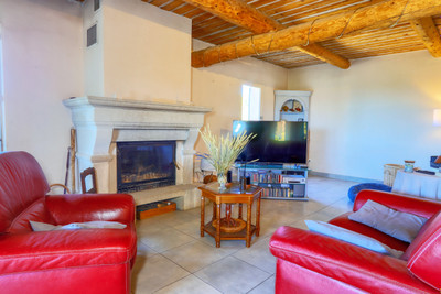 
LAGNES, LUBERON - Spacious bastide with cottages, extensive grounds, a pool, and stunning panoramic views!