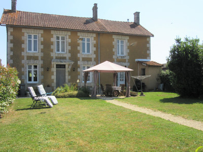 Maison à vendre à Saint-Secondin, Vienne, Poitou-Charentes, avec Leggett Immobilier