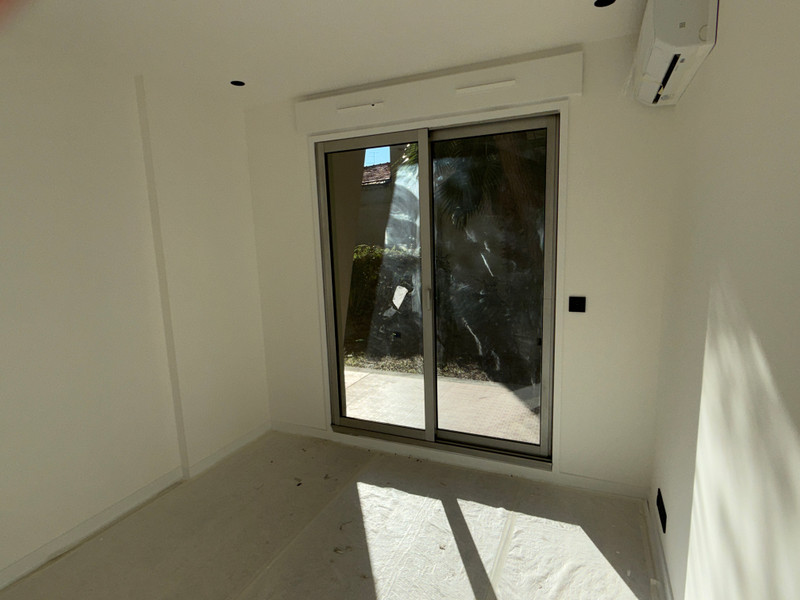 French property for sale in Nice, Alpes-Maritimes - €358,860 - photo 2