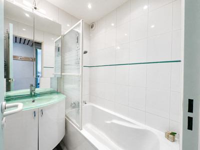 French property for sale in Antibes, Alpes-Maritimes - €300,000 - photo 12