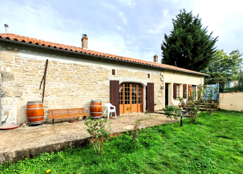 French property for sale in Nanteuil-en-Vallée, Charente - €136,250 - photo 9