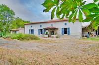 Propriété à vendre à Saint-Pastour, Lot-et-Garonne - 214 000 € - photo n°1
