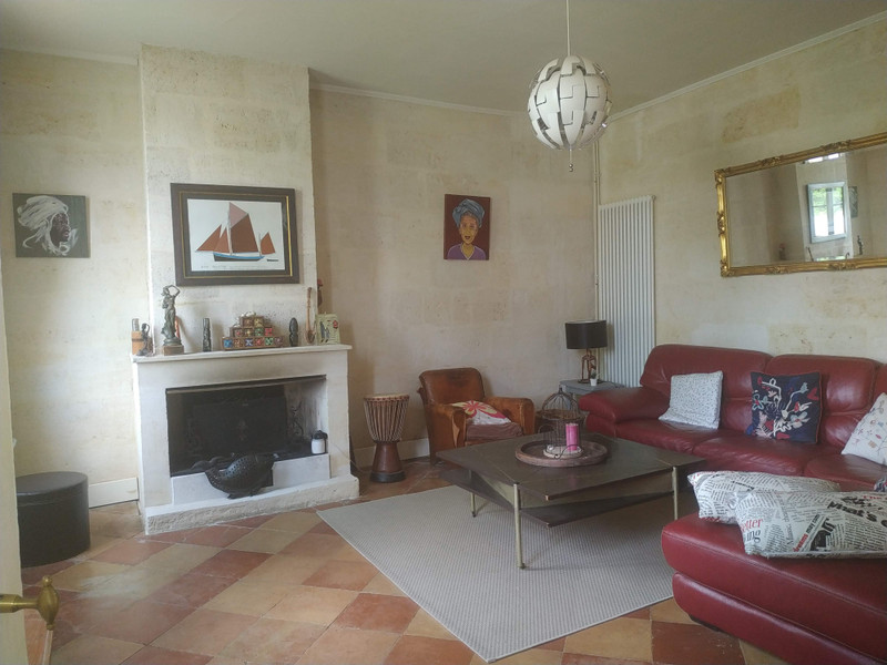 French property for sale in Savignac-de-l'Isle, Gironde - &#8364;599,000 - photo 7