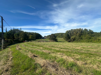 Terrain à vendre à Puy-l'Évêque, Lot, Midi-Pyrénées, avec Leggett Immobilier