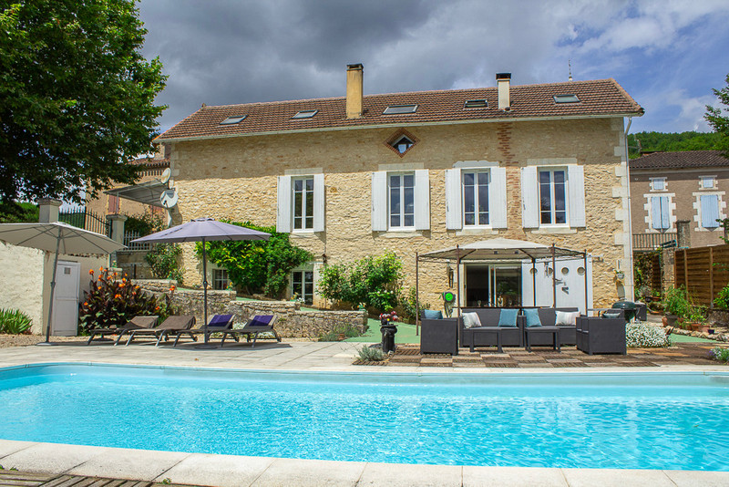 Maison à vendre à Duravel, Lot - 385.000 € - photo 1
