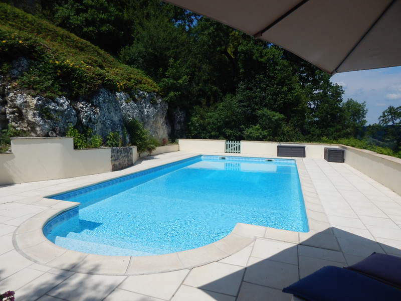French property for sale in Monbalen, Lot-et-Garonne - €599,000 - photo 1