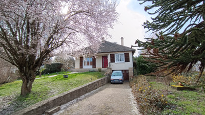 Maison à vendre à Évaux-les-Bains, Creuse, Limousin, avec Leggett Immobilier