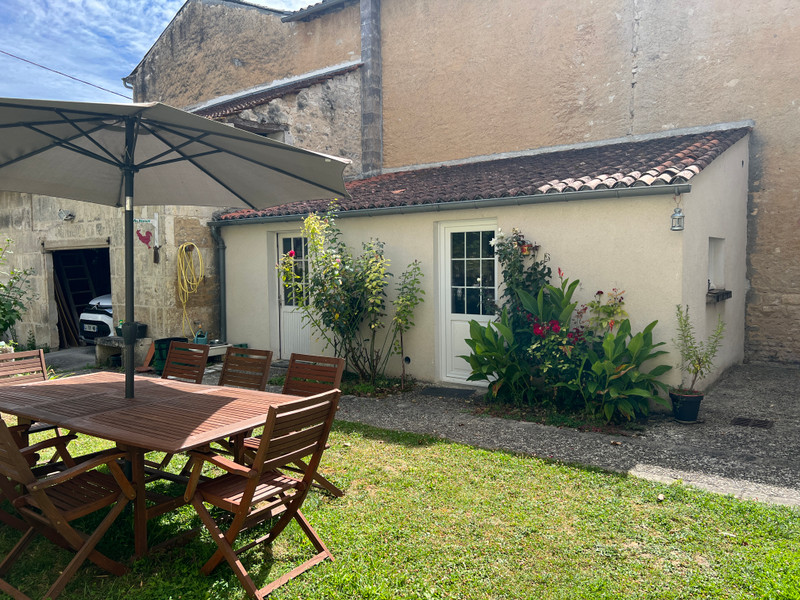 French property for sale in Vibrac, Charente - €271,000 - photo 4