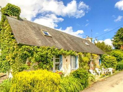Maison à vendre à Saint-Gilles-Pligeaux, Côtes-d'Armor, Bretagne, avec Leggett Immobilier