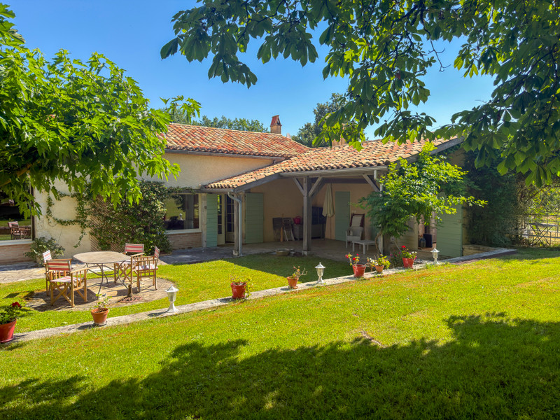 French property for sale in Tournon-d'Agenais, Lot-et-Garonne - €690,000 - photo 3
