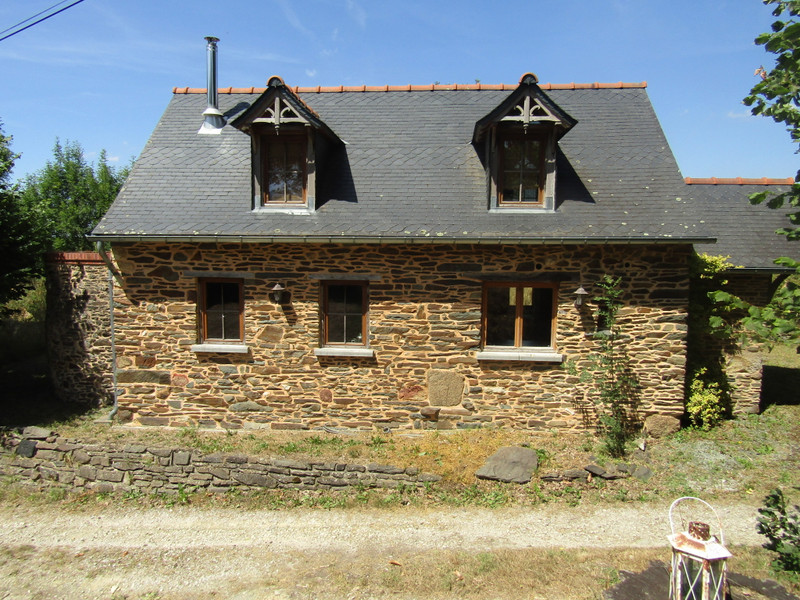 French property for sale in Saint-Aignan-de-Couptrain, Mayenne - photo 2